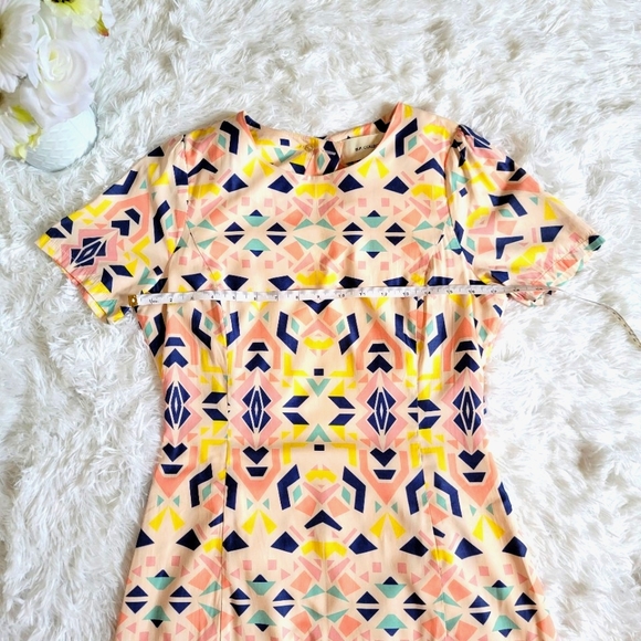 B.P. Collection Med 90s Style Open Back Mini Dress - Picture 8 of 15